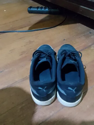 Tenis puma original com alguns pequenos detalhes