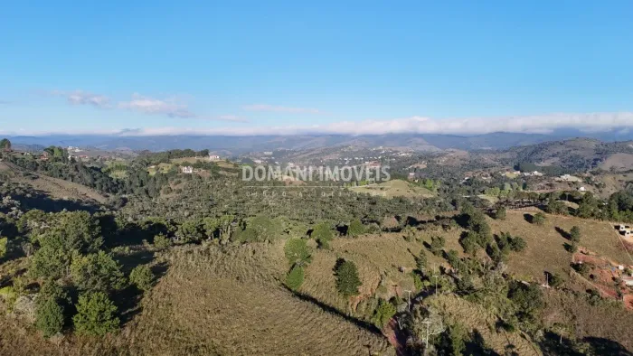 Ampla Área de Terreno com Vista Panorâmica na Região de Descansópolis - Campos do Jordão