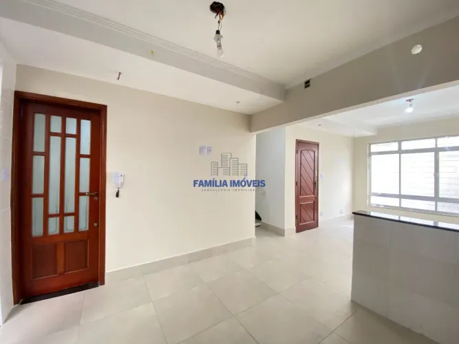 Casa sobrado venda ou aluguel 3 quartos 2 Suítes 2 vagas Santos SP