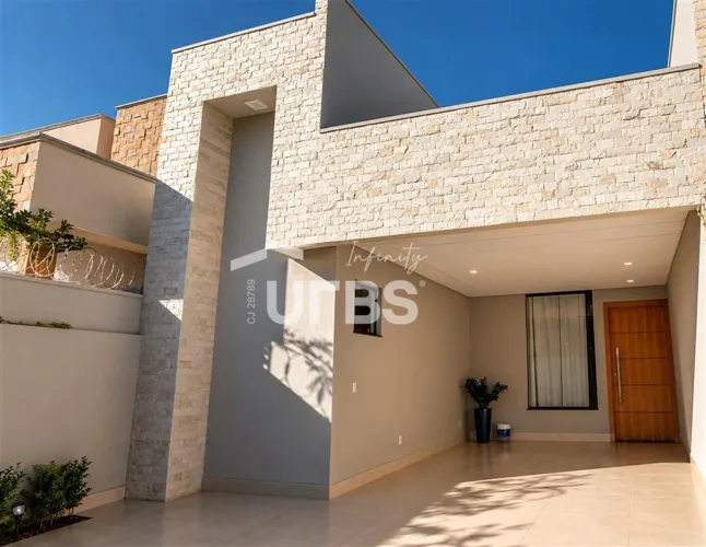 Casa à venda no Jardim Atlântico | 3 suítes | Piscina aquecida | R$ 895.000