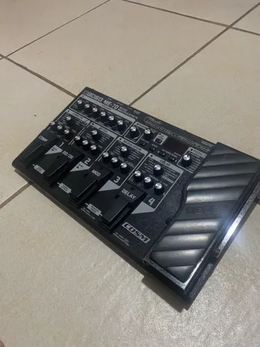 Pedaleira Boss ME-70