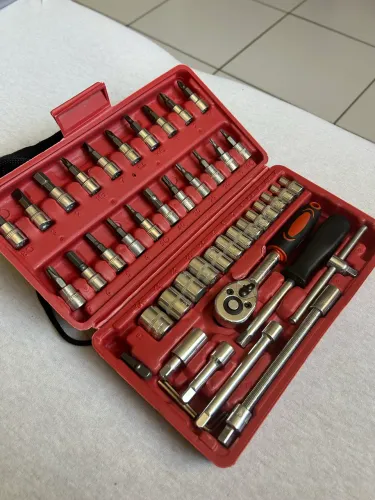Maleta de ferramentas com 46 peças
