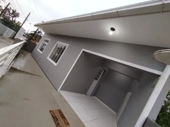 CASA À VENDA NA PRAIA DA GAMBOA - GAROPABA/SC