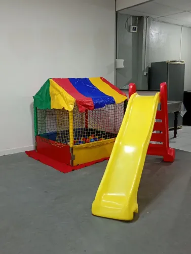Aluguel de Pula pula , piscina de bolinha é escorregador