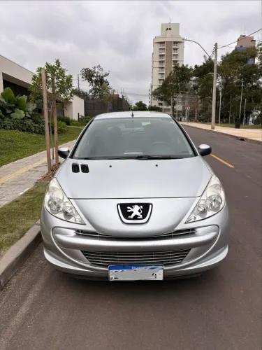 Peugeot 207 XR 1.4 Flex 8V 3P 2012