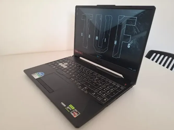ASUS TUF Gaming Ryzen 7 + RTX3050 + 16GB DDR5 + Nvme 512GB