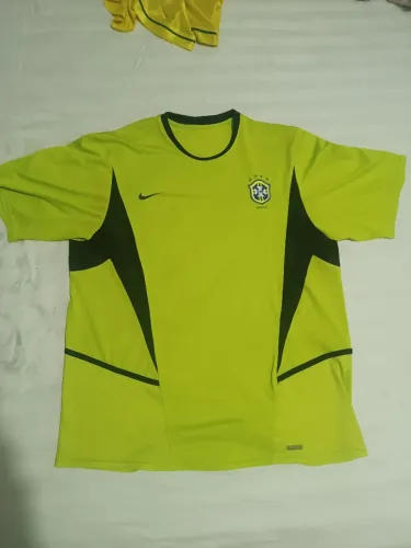 Camisa oficial do Brasil copa 2002 verde e preta de goleiro manga curta Nike modelo raro