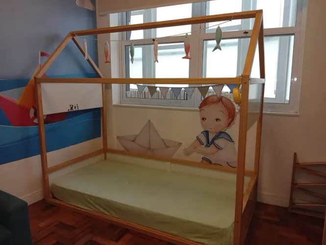 CAMA MONTESSORIANA INFANTIL COM COLCHÃO