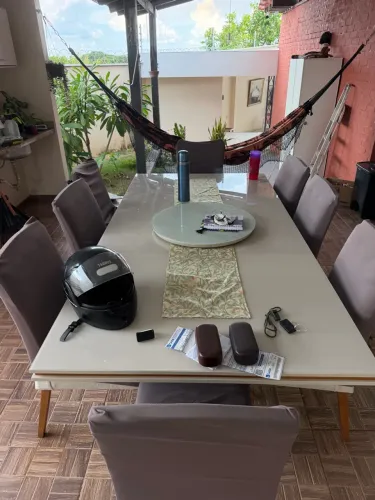 Linda mesa de jantar de 8 lugares