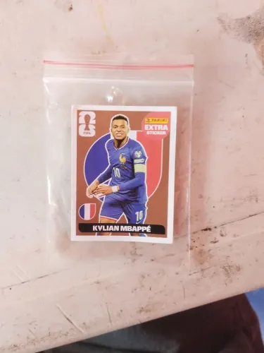 Figurinha extra sticker bronze do Kylian Mbappe