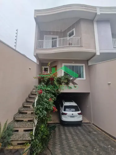 Sobrado à venda no Rudge Ramos SBC 3 suítes, 5 vagas, churrasqueira e sistema de seguranç