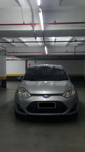 Ford Fiesta Sedan SE 1.6 8V Flex 4P 2014