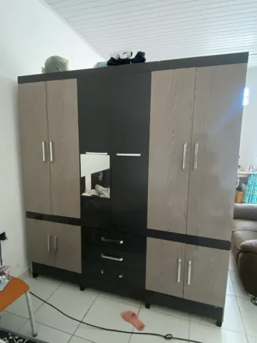 Guarda roupa de casal 