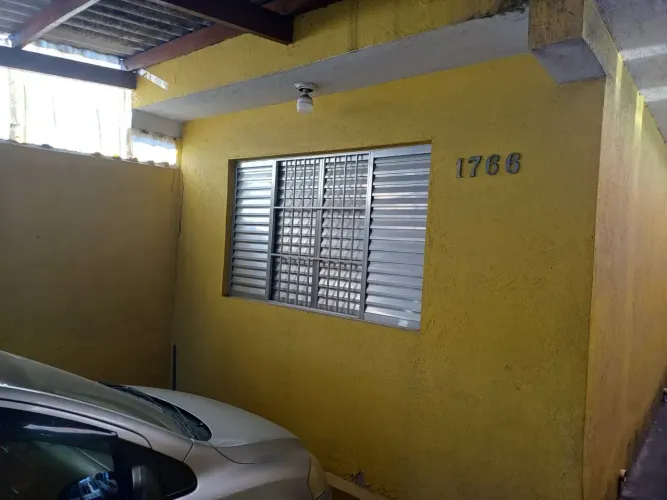 Casa Térrea Francisco Morato: 1 dorm, Edícula, Vaga e Próxima à Santa Casa e CPTM!