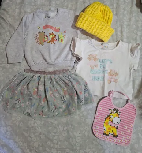 Lotinho Menina, Tamanho 2 + Babador 