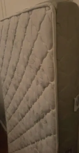 Colchão de casal D33 ótimo estado