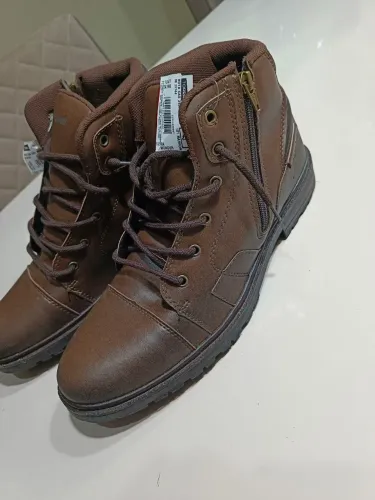 VENDO OU TROCO BOTA/COTURNO MARROM NOVA NUNCA USADA 