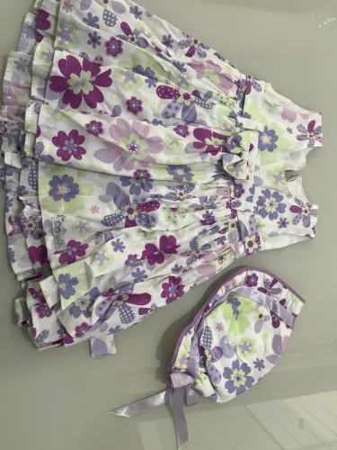 Vestido floral bebê