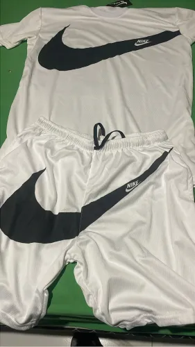 Conjunto novo da Nike