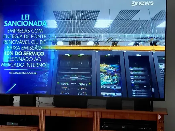 Televisão PHILIPS 65 pol. + BRINDE DVD BLUERAY LG