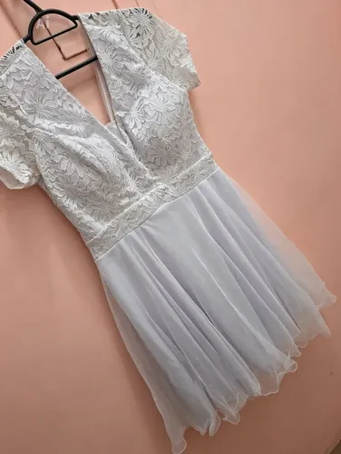 Bolo fake Marsala lindo+almofada das alianças +vestido+burquê