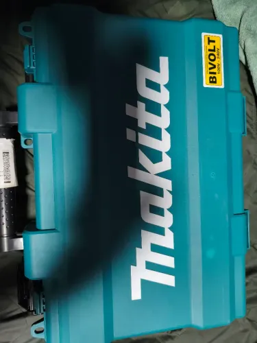 Parafusadeira e furadeira 18v Makita
