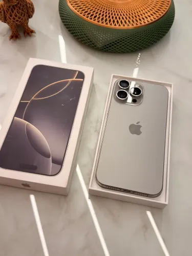 IPhone 16 Pro Max | Impecável | Sem Marcas | Caixa e Acessórios Originais | Não Troco