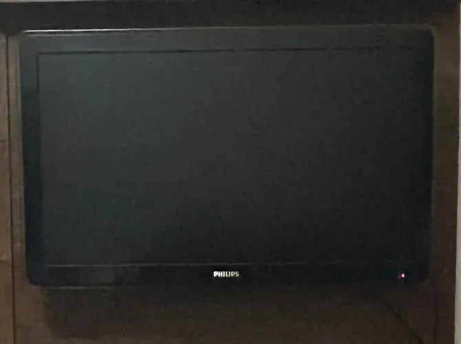 TV Philips 49 polegadas não é Smart