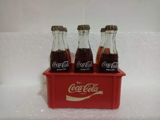 Engradado Coca cola miniatura com 6 garrafinhas