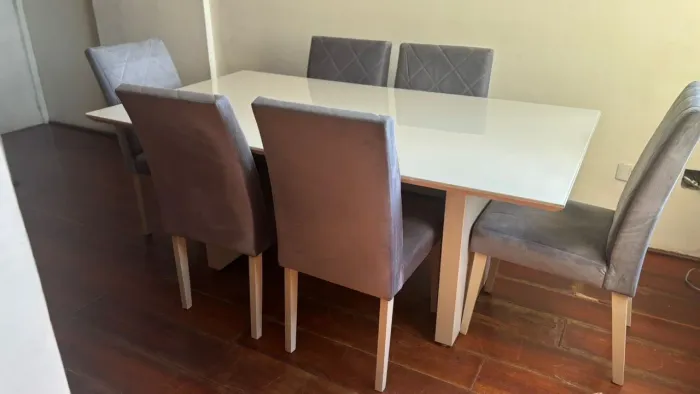 Mesa de Jantar  6 lugares com cadeiras 1,80 X 1,00 