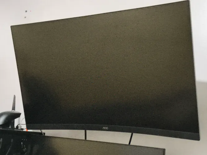 Monitor AOC 32pol QHD (2K) 180HZ 0,5m painel VAs curvado 
