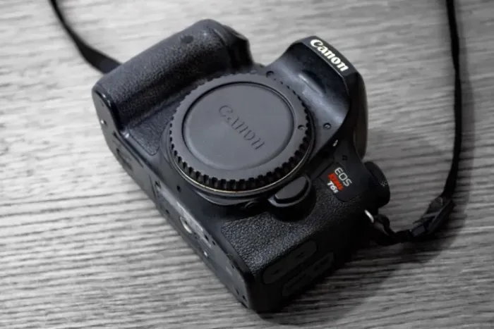 Camera DSLR Canon EOS Rebel T6s 760D Só Corpo 12.000 Cliques C1140