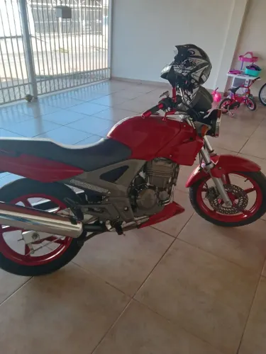 Vendo cbx Twister 250 2004 reliquia