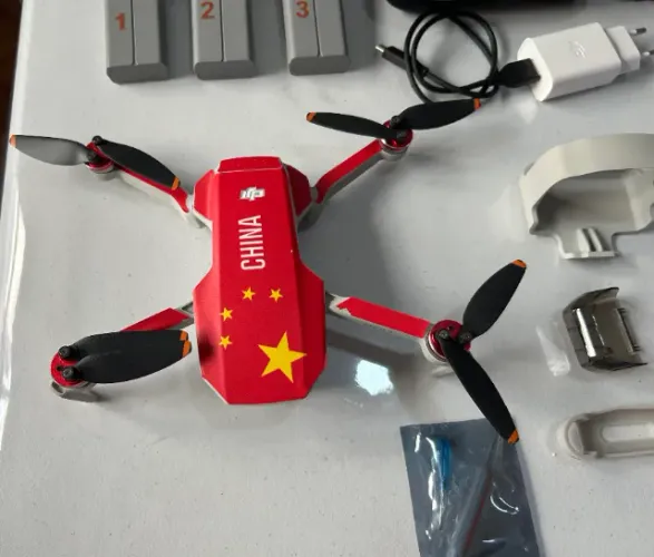 DJI Mini 2 - Com menos de 20 horas de voo - Muito novo com acessórios