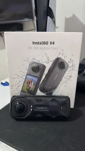 Câmera Insta360 X4