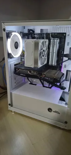 PC Gamer Ryzen 5 5600GT + RX 6600 8GB + 32GB RAM