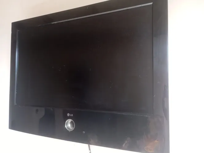 televisão LCD da LG da linha Scarlet (como o modelo LG 42LG60FR
