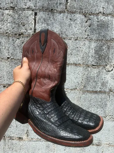 Bota de couro exótico de jacaré preta