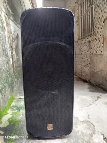 Caixa de som profissional etaner 615 tudo funcionando 1.800 reais