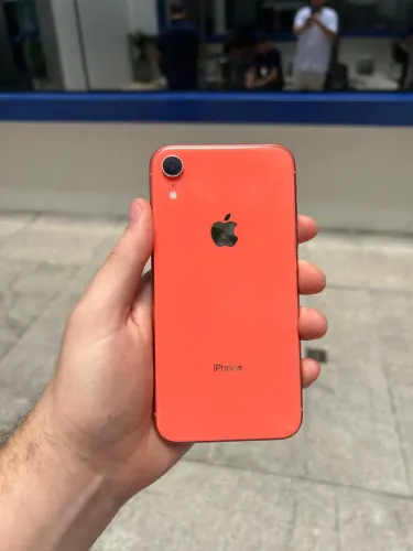 iPhone XR 