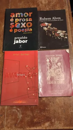 4 LIVROS COLECIONÁVEIS 