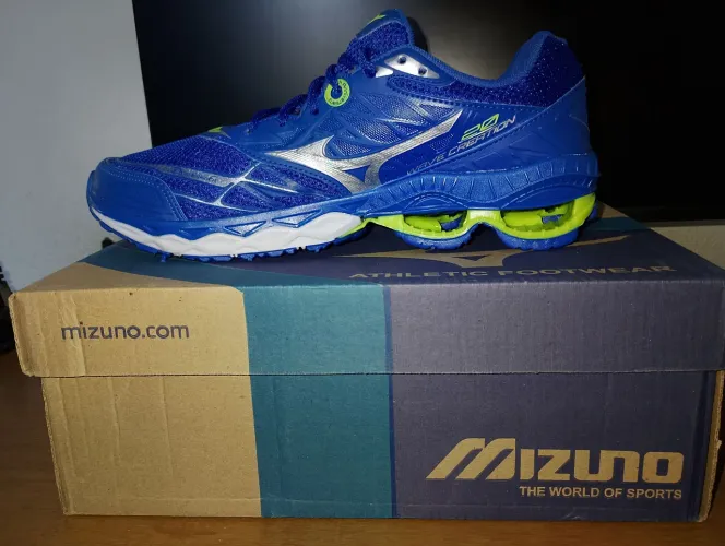 Tênis esportivo Mizuno, academia, pedalada, caminhada e corrida