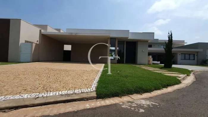 Excelente casa para locação com 03 Suítes no Condomínio Villas do Golfe