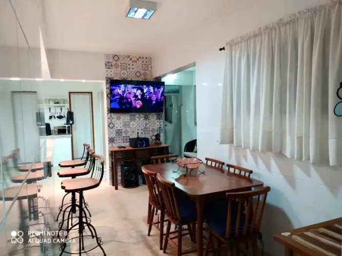Apartamento para venda possui 98 metros quadrados com 3 quartos em Centro - Guarapari - ES