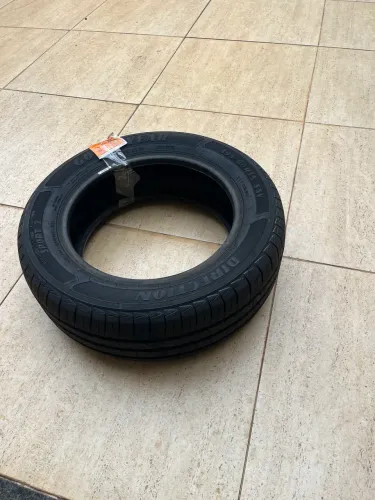 Pneus Goodyear 195 66 aro 15 novos sem uso 
