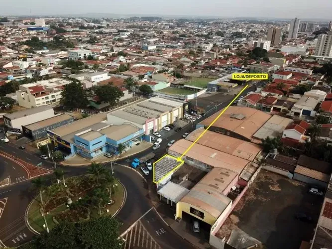 GALPÃO COMERCIAL NA BARÃO DO RIO BRANCO
