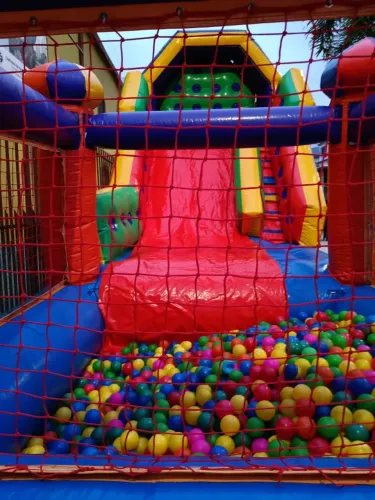Faço locação de brinquedos inflável