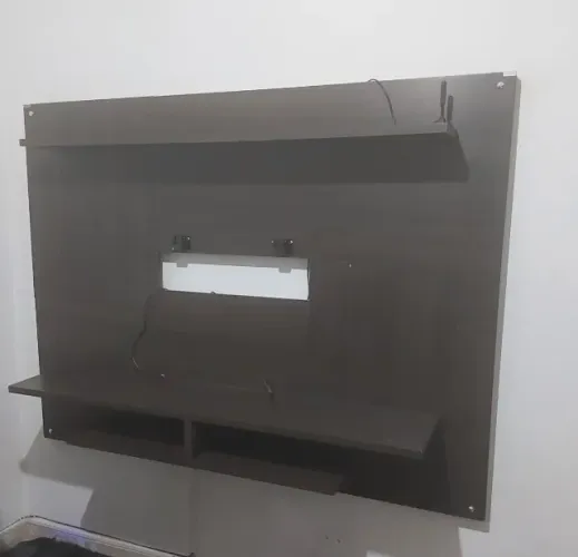 Painel p/TV - muito conservado *