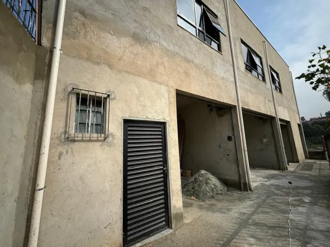 Salão comercial com 35 metros quadrados em Centro - Itapevi - SP