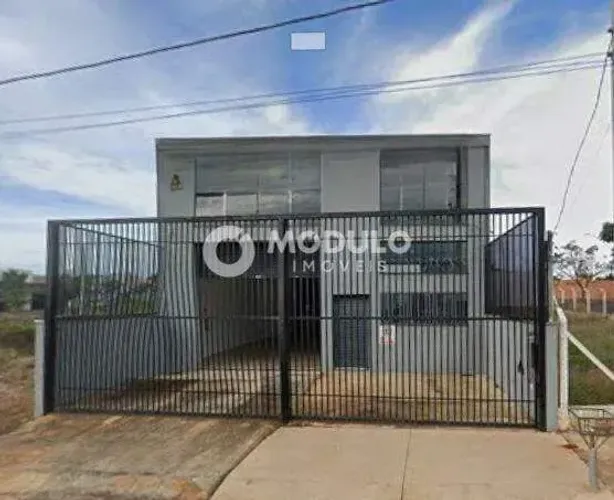 Galpão disponível para locação no bairro Portal do Valle.